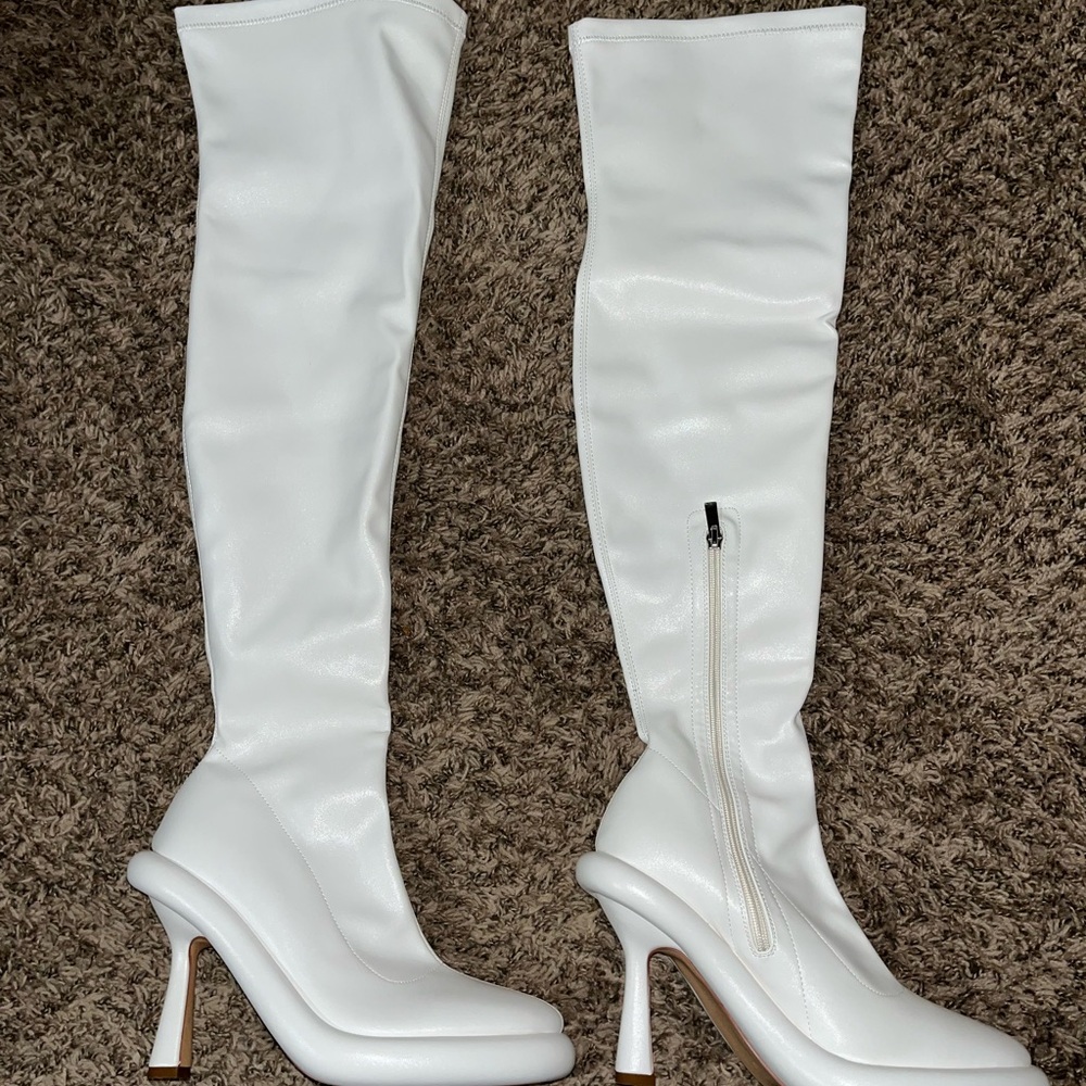 Chic White Over the Knee Boots